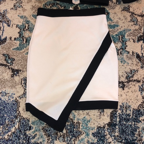 Lulu’s Two Piece Black & White Set - Picture 2 of 4